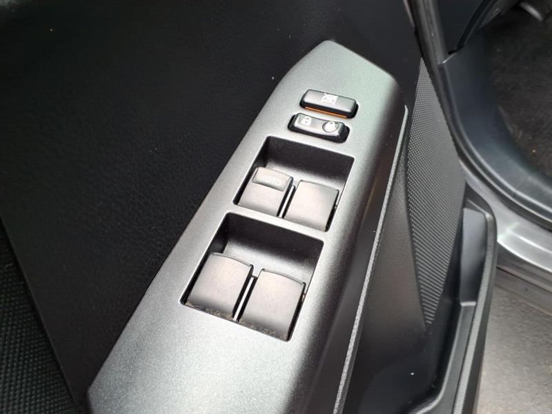Toyota RAV4 LE FWD 2018