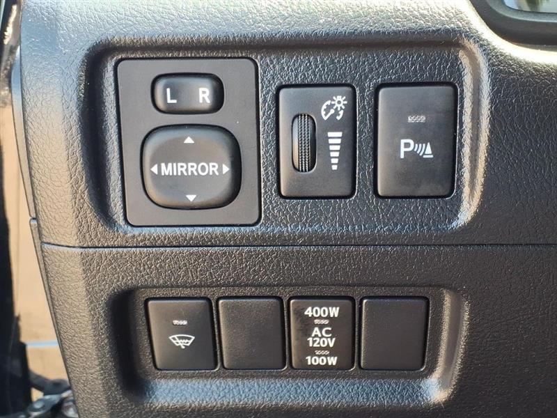 Toyota 4Runner Limited 2WD V6 2015