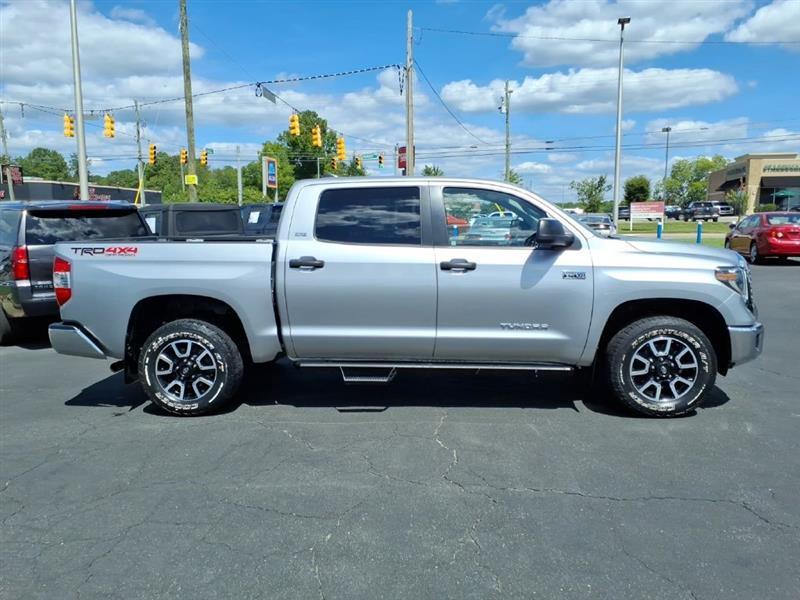 Toyota Tundra SR5 5.7L V8 CrewMax 4WD 2020