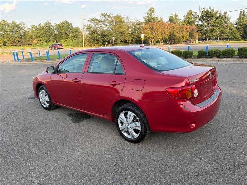 Toyota Corolla LE 4-Speed AT 2010