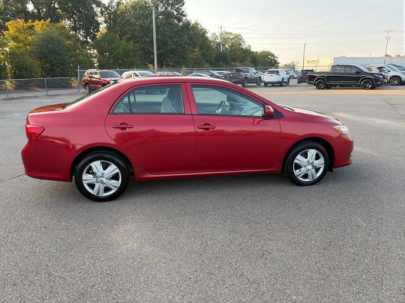Toyota Corolla LE 4-Speed AT 2010