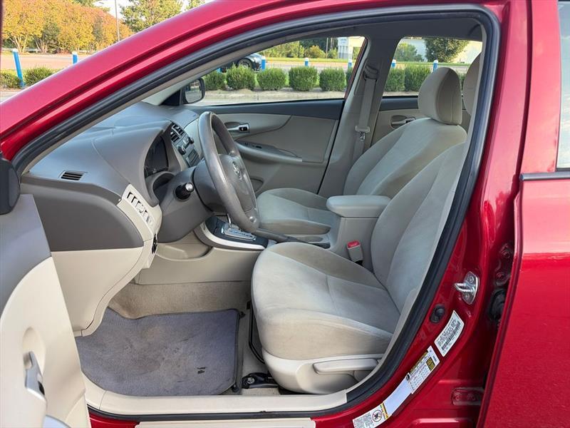 Toyota Corolla LE 4-Speed AT 2010