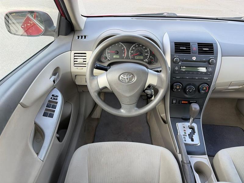 Toyota Corolla LE 4-Speed AT 2010