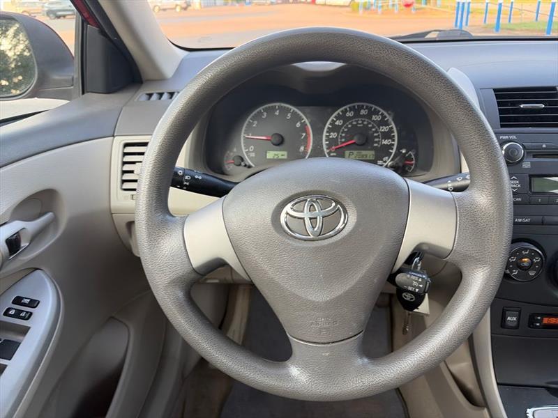 Toyota Corolla LE 4-Speed AT 2010