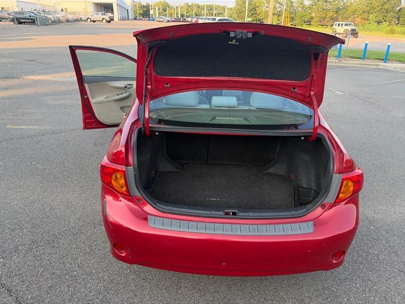 Toyota Corolla LE 4-Speed AT 2010