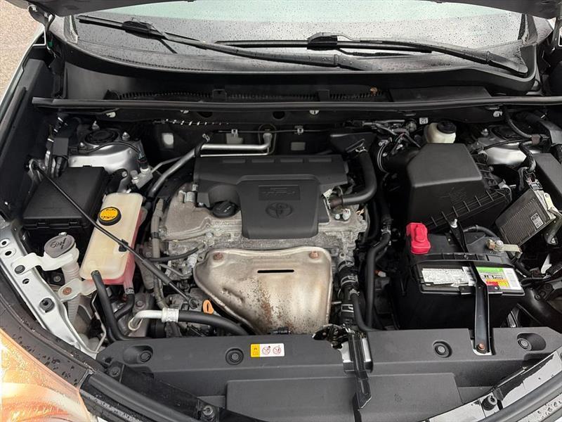 Toyota RAV4 LE AWD 2018