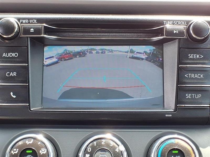 Toyota RAV4 LE AWD 2018
