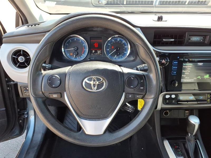 Toyota Corolla LE CVT 2017