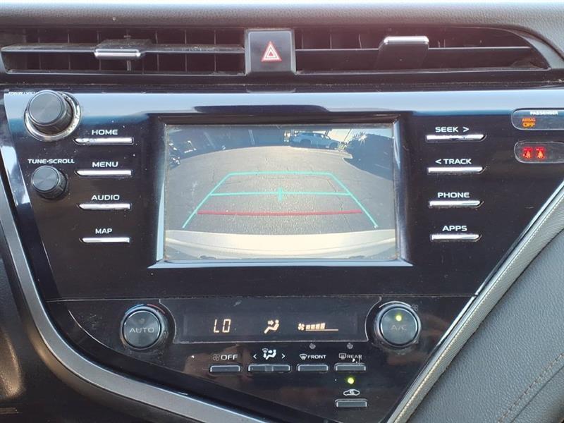 Toyota Camry SE 2020