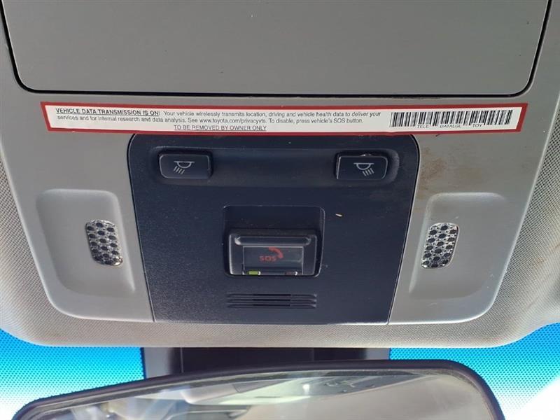 Toyota Camry SE 2020