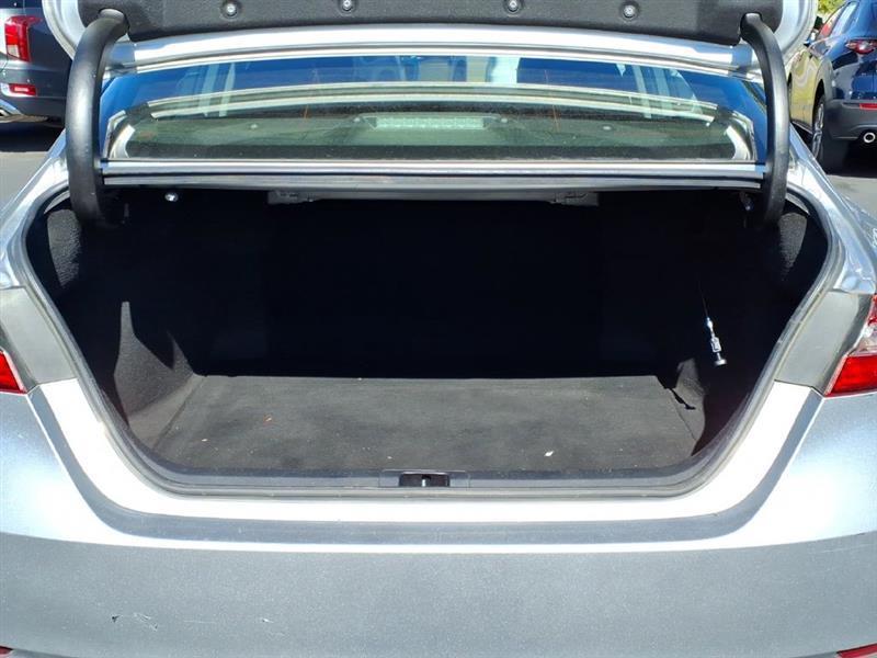 Toyota Camry SE 2020