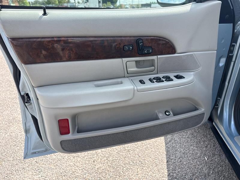 Mercury Grand Marquis LS Premium 2004