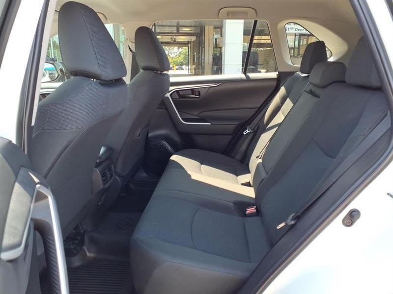 Toyota RAV4 LE 2025