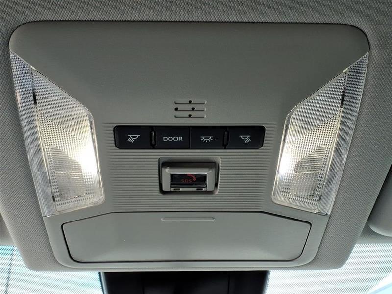 Toyota RAV4 LE 2025