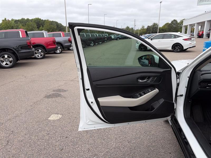 Honda Accord EX-L Hybrid 2024