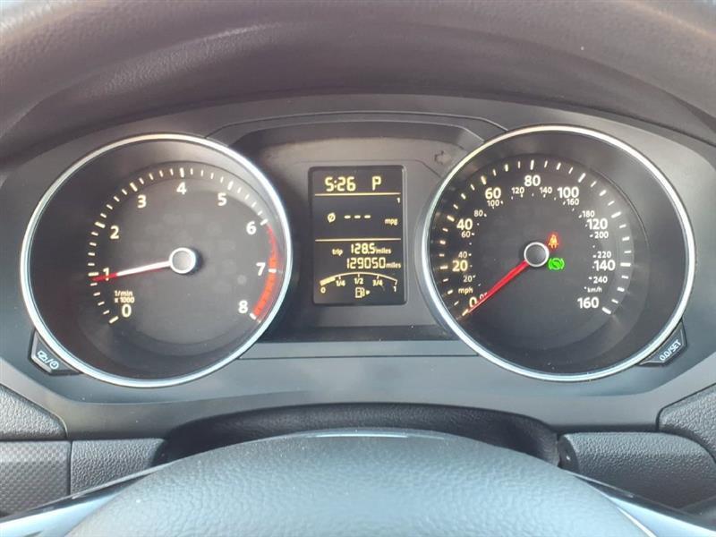Volkswagen Jetta 1.4T S 6A 2016