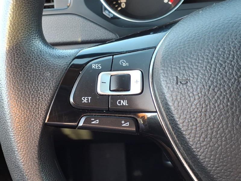 Volkswagen Jetta 1.4T S 6A 2016