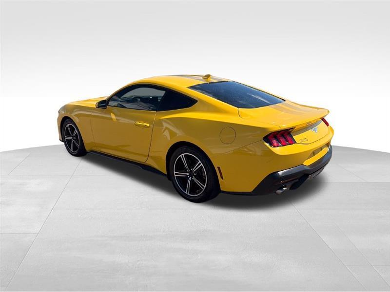 Ford Mustang EcoBoost Coupe 2024