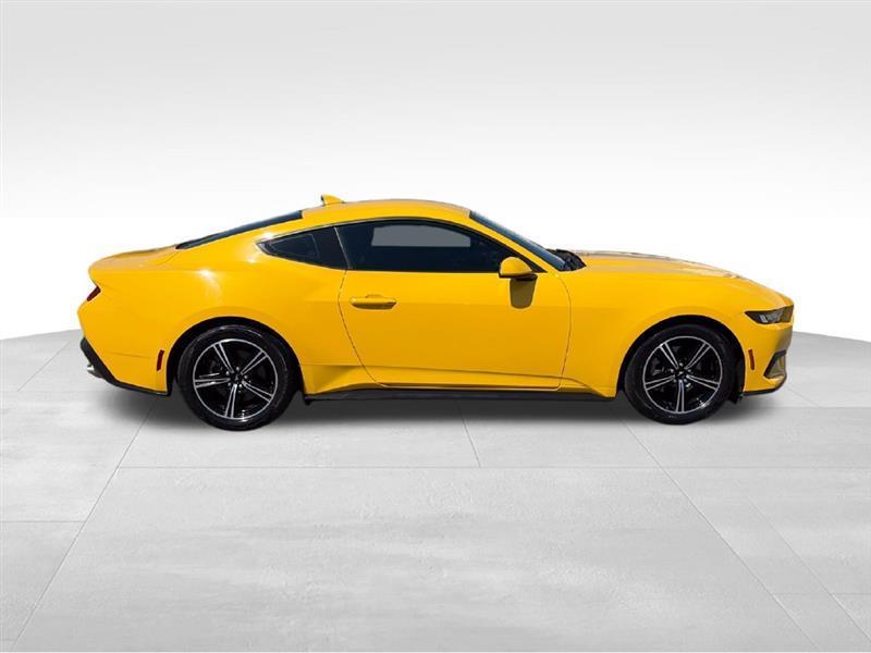 Ford Mustang EcoBoost Coupe 2024
