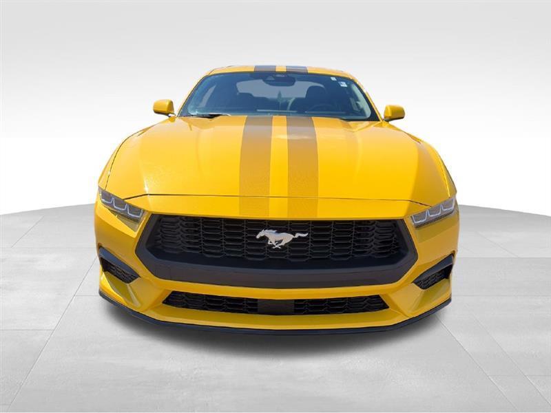 Ford Mustang EcoBoost Coupe 2024