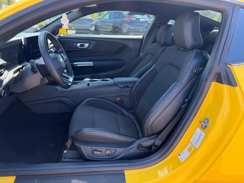 Ford Mustang EcoBoost Coupe 2024
