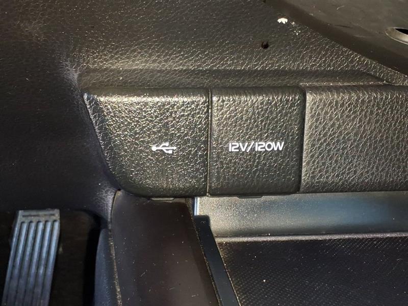 Toyota Camry SE 2021