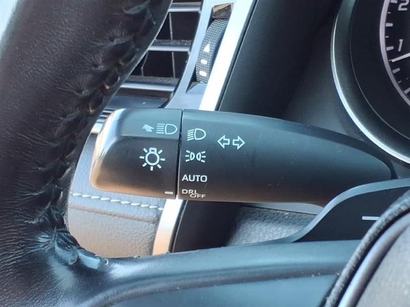 Toyota Camry SE 2021