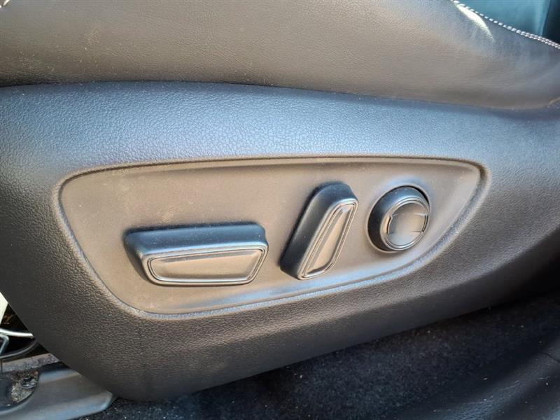 Toyota RAV4 Hybrid XLE AWD 2021