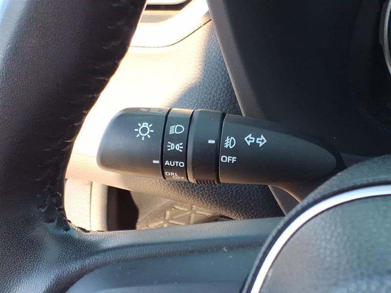 Toyota RAV4 Hybrid XLE AWD 2021