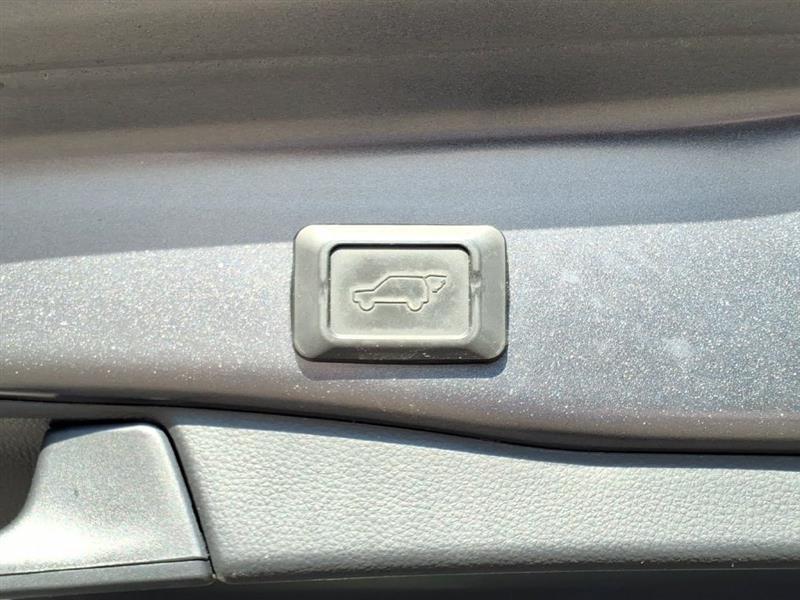 Toyota RAV4 Hybrid XLE AWD 2021