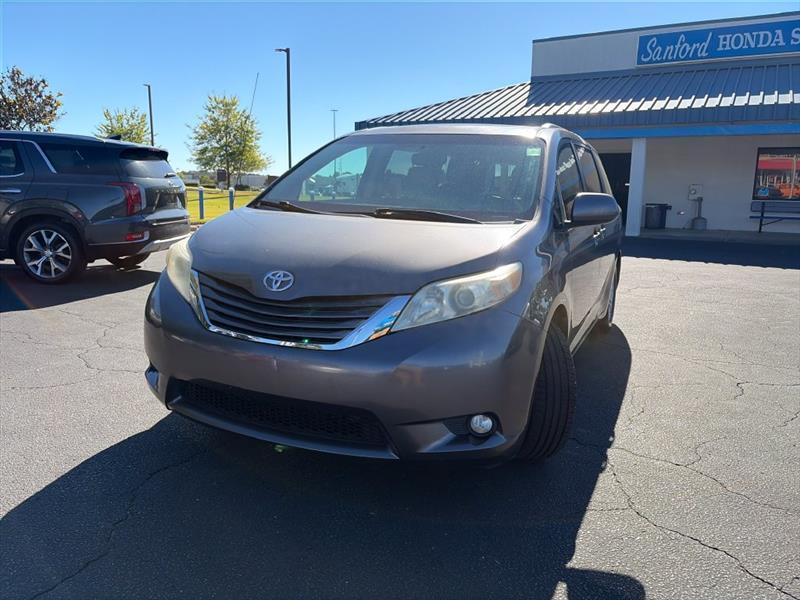 2011 Toyota Sienna XLE 8-Pass V6