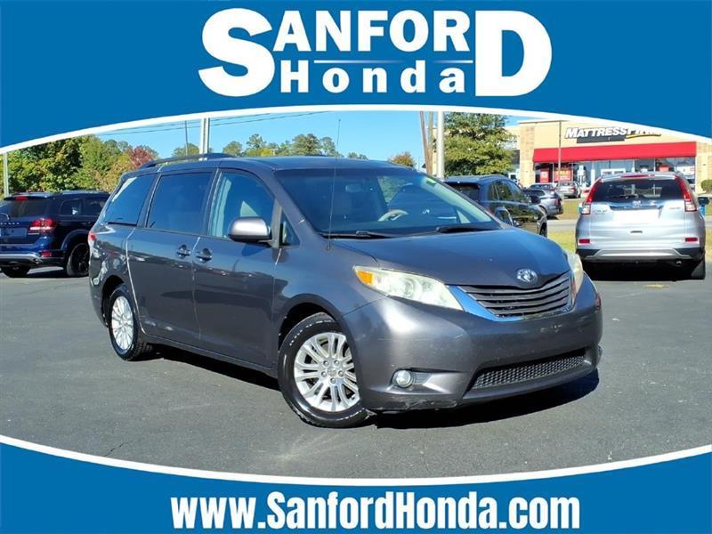2011 Toyota Sienna XLE 8-Pass V6