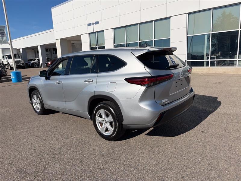 Toyota Highlander LE FWD V6 2022