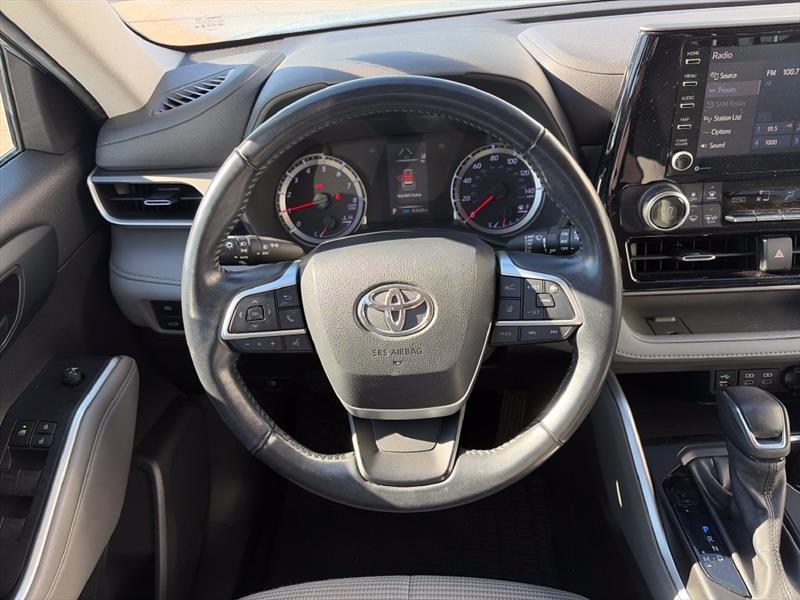 Toyota Highlander LE FWD V6 2022