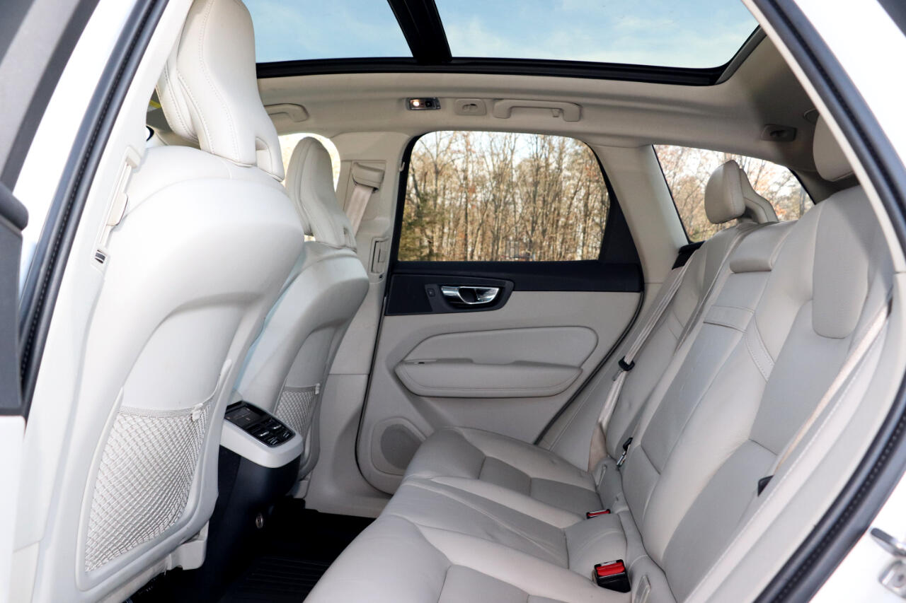 2019 Volvo XC60 T6 Inscription photo 12