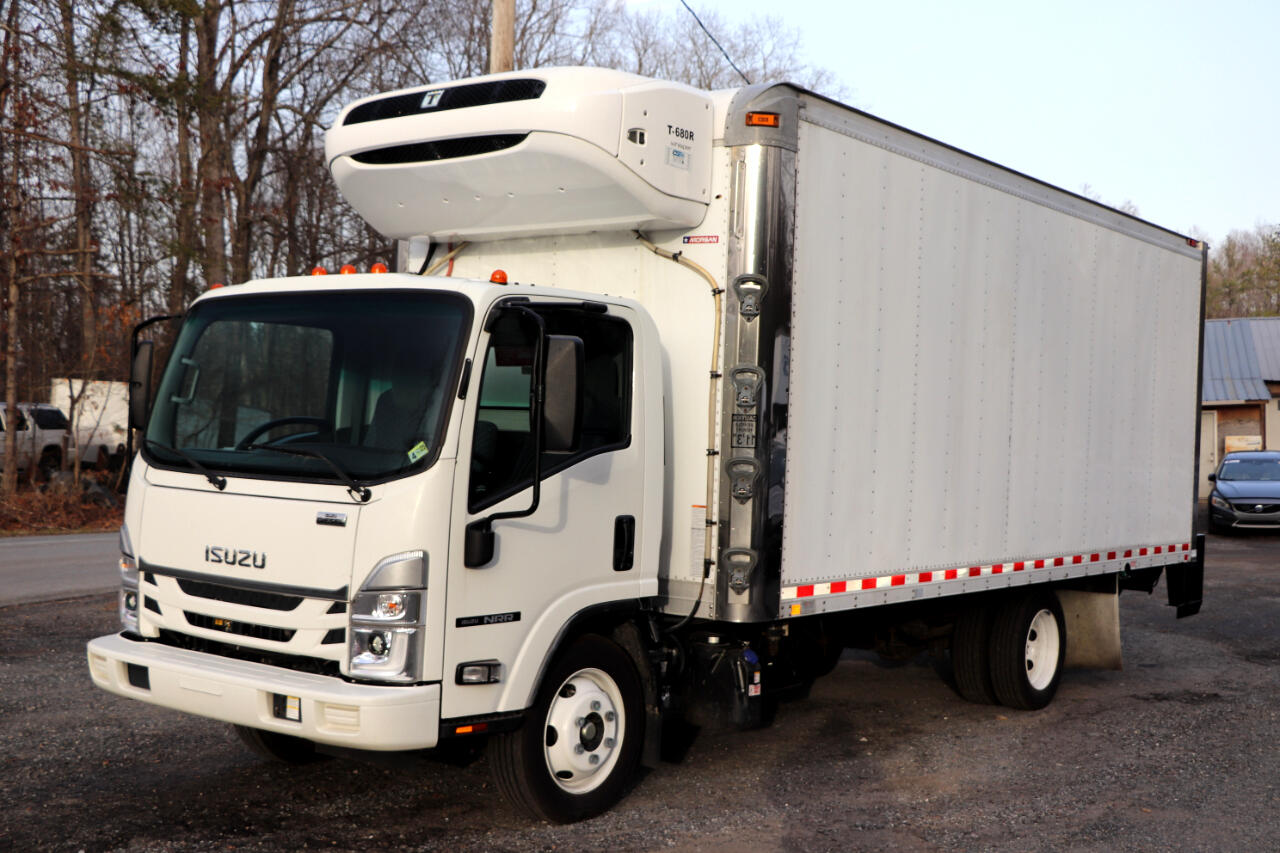 2023 Isuzu NRR Standard Cab photo 3