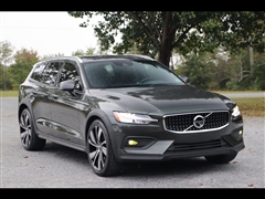 2021 Volvo V60 Cross Country 