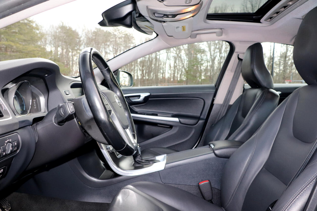 Volvo S60 T5 Premier 4D Sedan AWD 2015