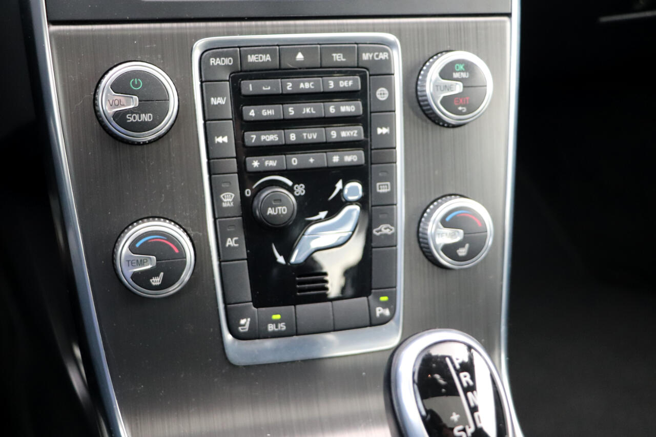 Volvo S60 T5 Premier 4D Sedan AWD 2015