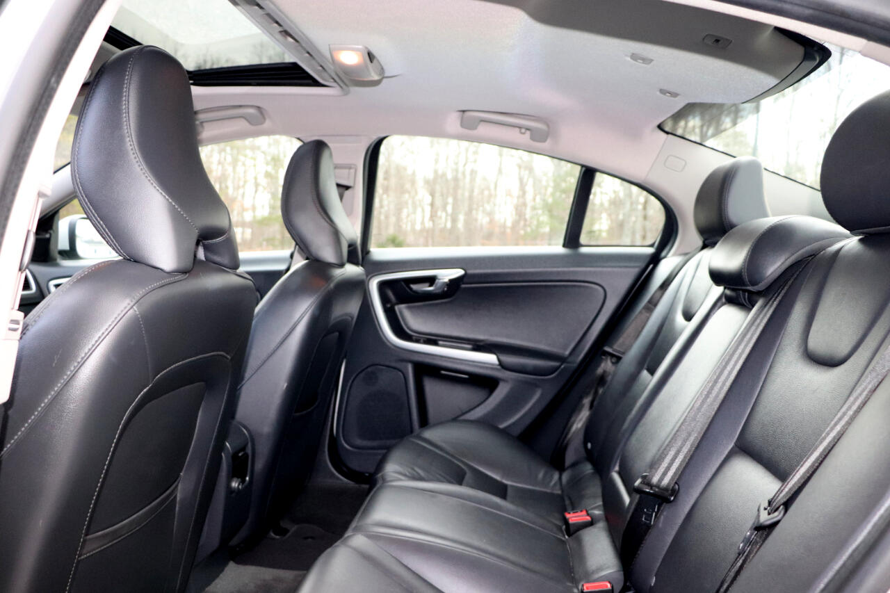 Volvo S60 T5 Premier 4D Sedan AWD 2015