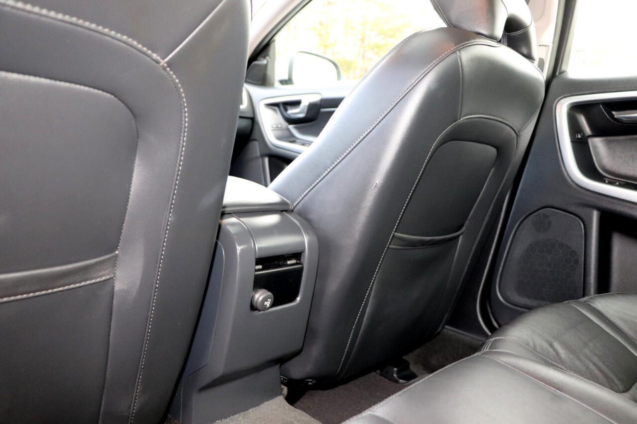 Volvo S60 T5 Premier 4D Sedan AWD 2015