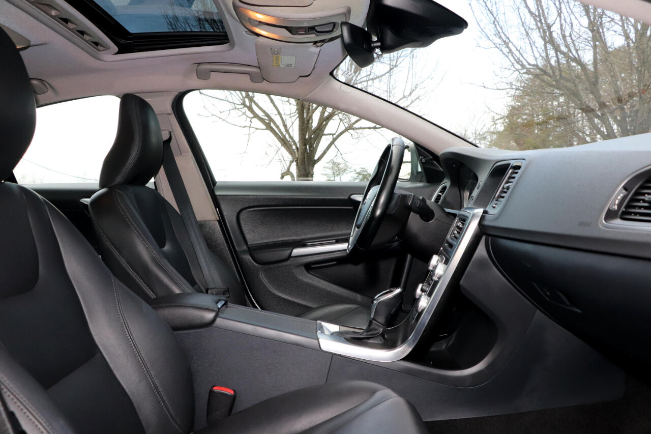 Volvo S60 T5 Premier 4D Sedan AWD 2015