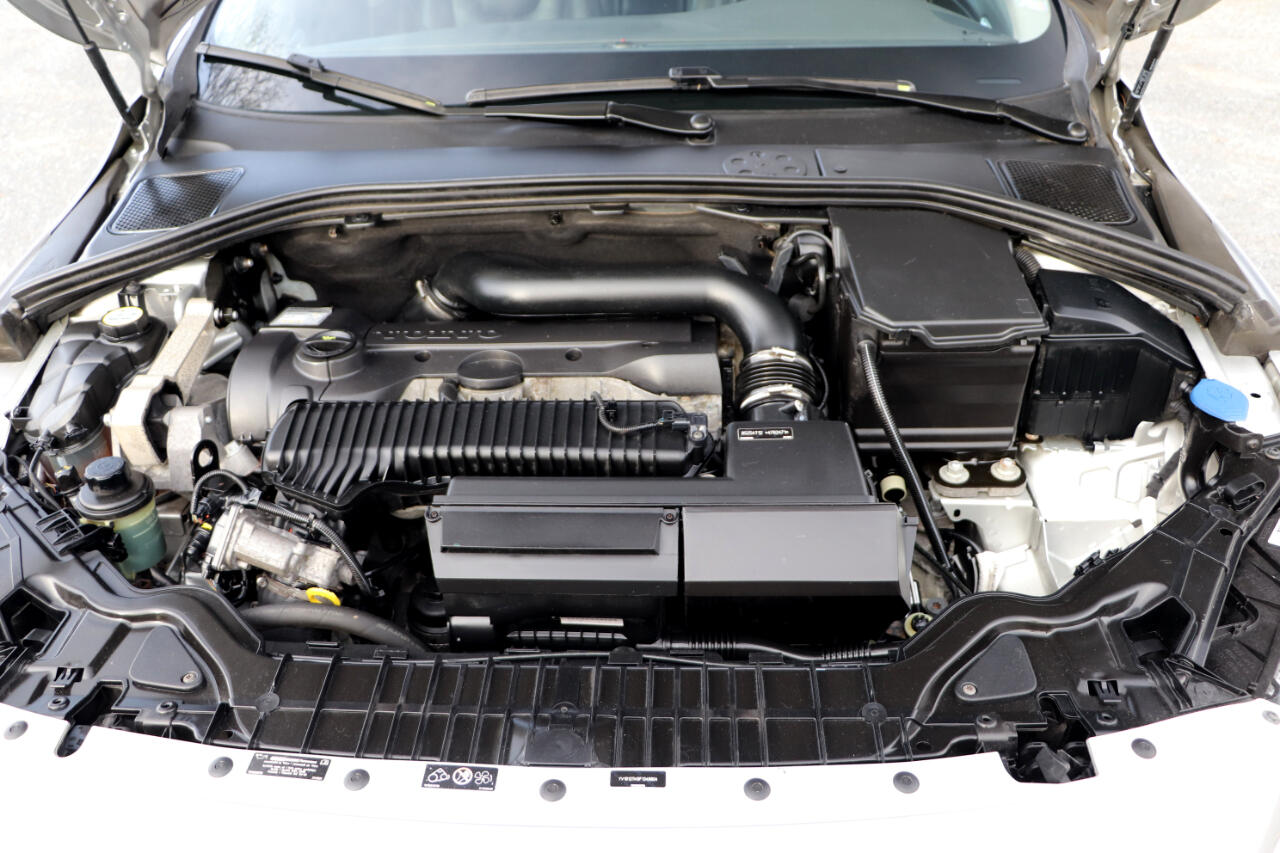 Volvo S60 T5 Premier 4D Sedan AWD 2015