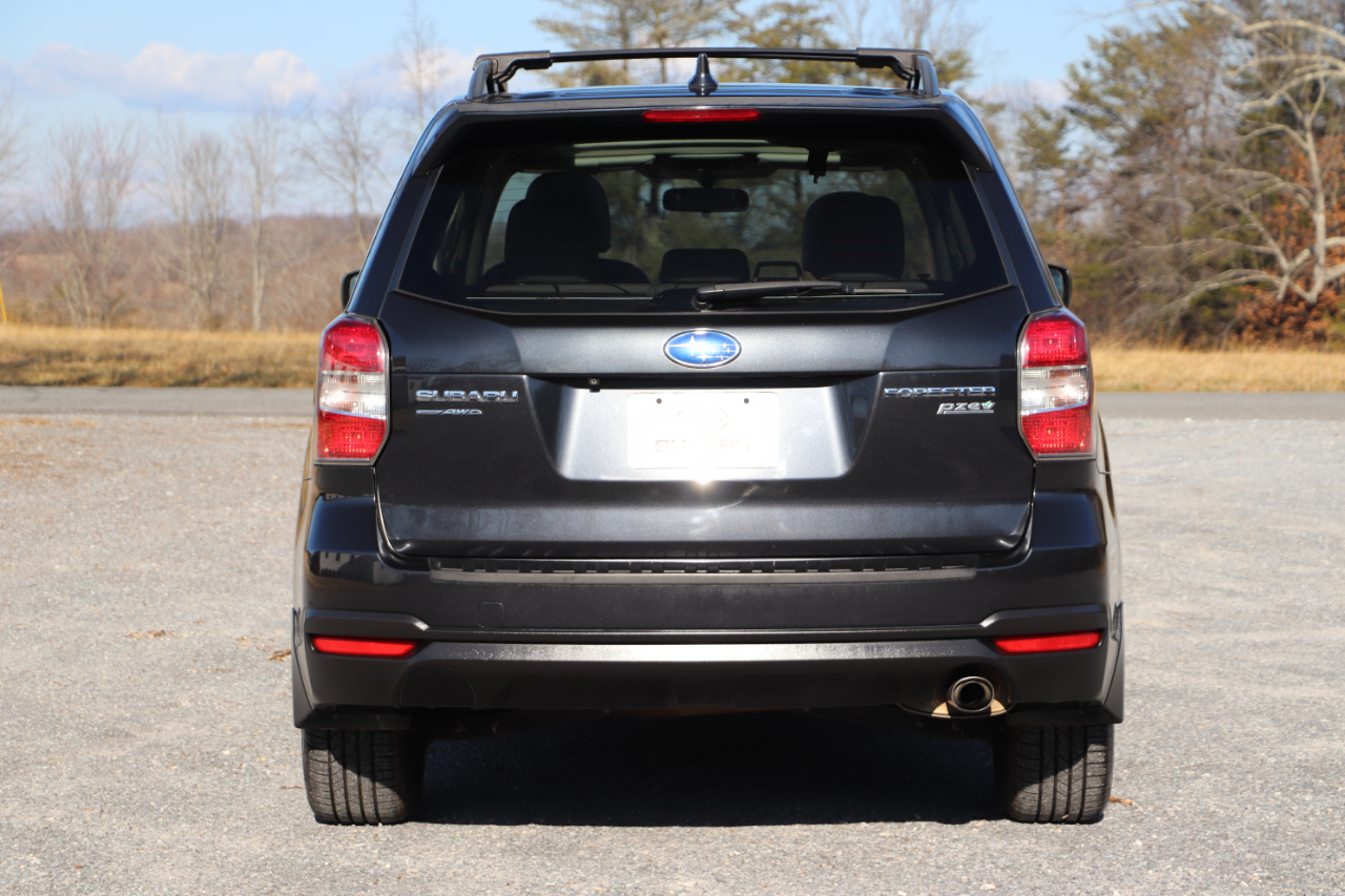Subaru Forester 2.5i Limited 2016