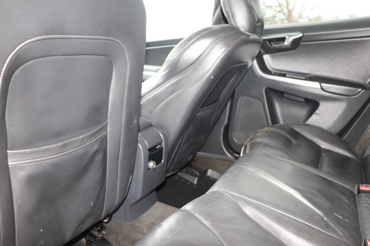 Volvo XC60 AWD 4dr T6 Drive-E R-Design 2016