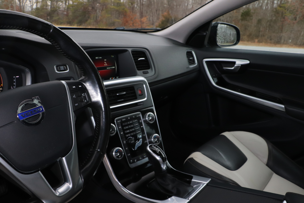 Volvo V60 Cross Country T5 AWD 2017