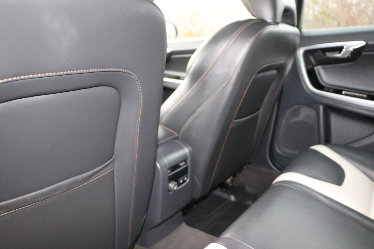 Volvo V60 Cross Country T5 AWD 2017