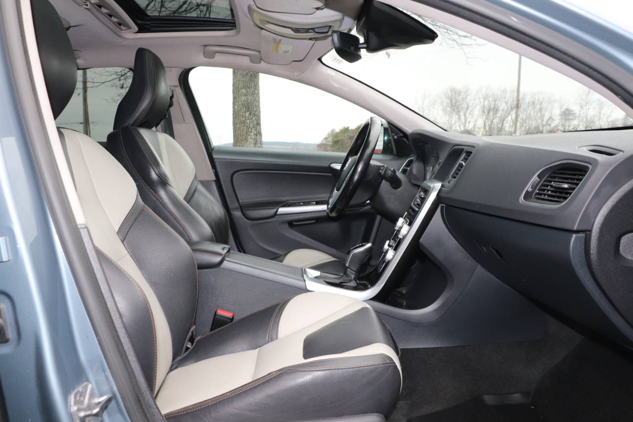 Volvo V60 Cross Country T5 AWD 2017