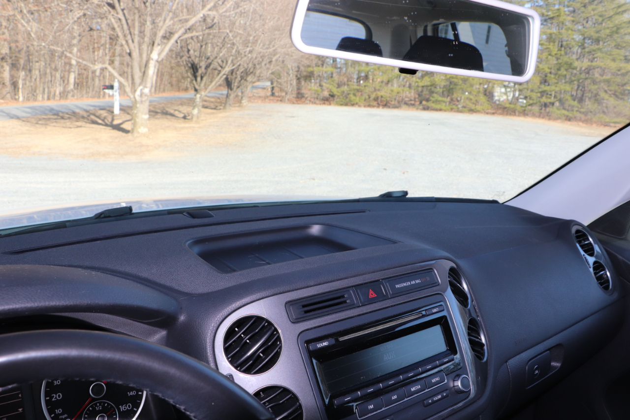 Volkswagen Tiguan S 2013