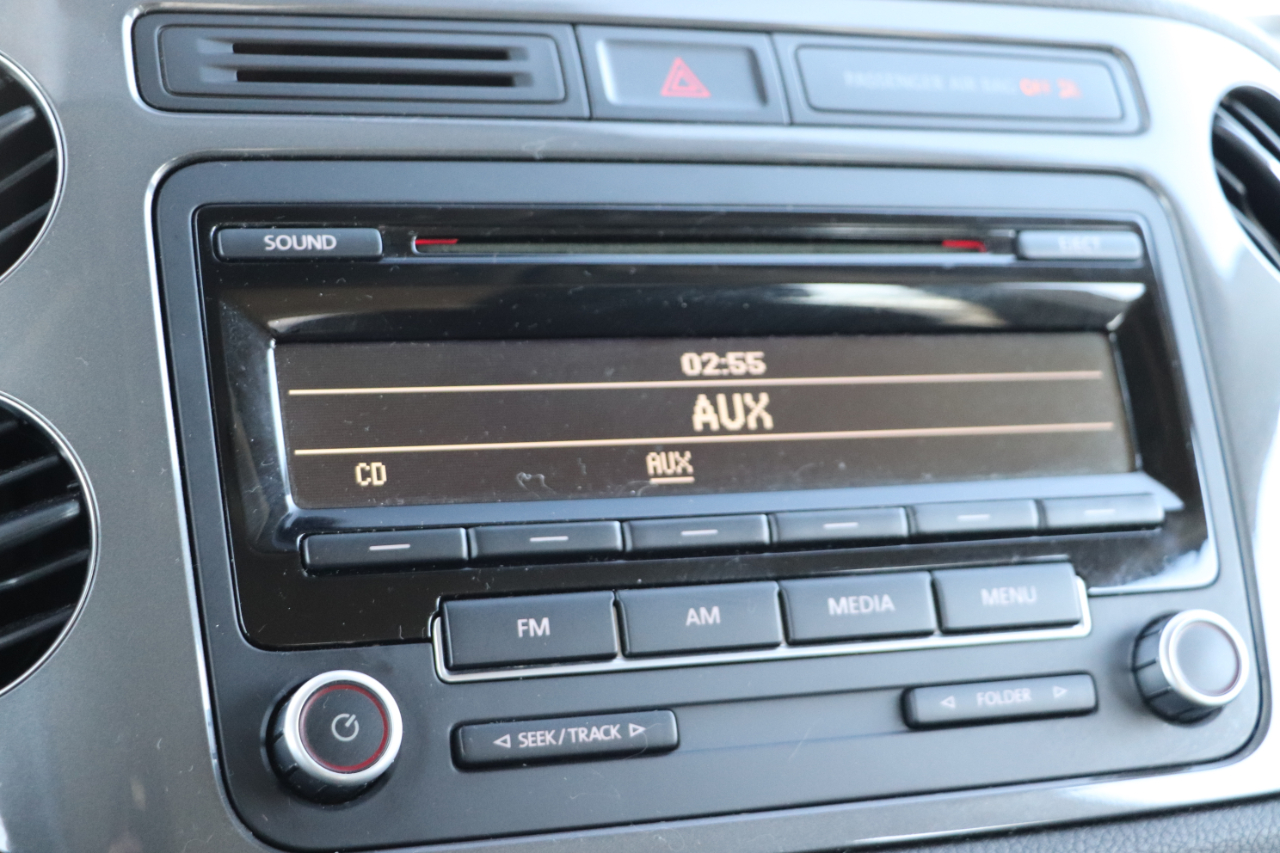 Volkswagen Tiguan S 2013